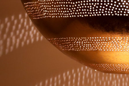 Arabische hanglamp filigrain stijl | Oosterse lamp met gaatjes patroon | metaal | Vintage goud | Bal | Amsterdam