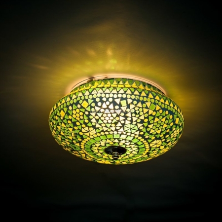 Diese wunderschöne orientalische Deckenlampe ist die traditionelle indische Mosaiklampe.