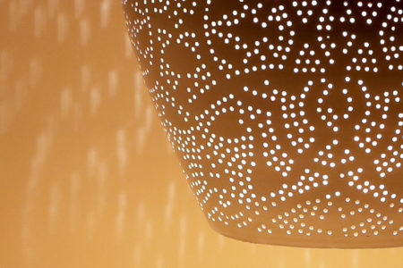 Oosterse lamp metaal met gaatjes patroon Marokkaanse hanglamp moderne Oosterse lampen met scherpe prijzen!